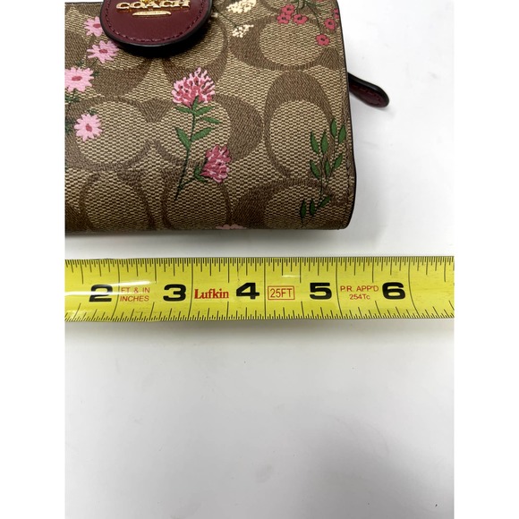 New Coach Medium Corner Zip Snap Wallet In Signature Canvas & Wildflower Print - Picture 7 of 9